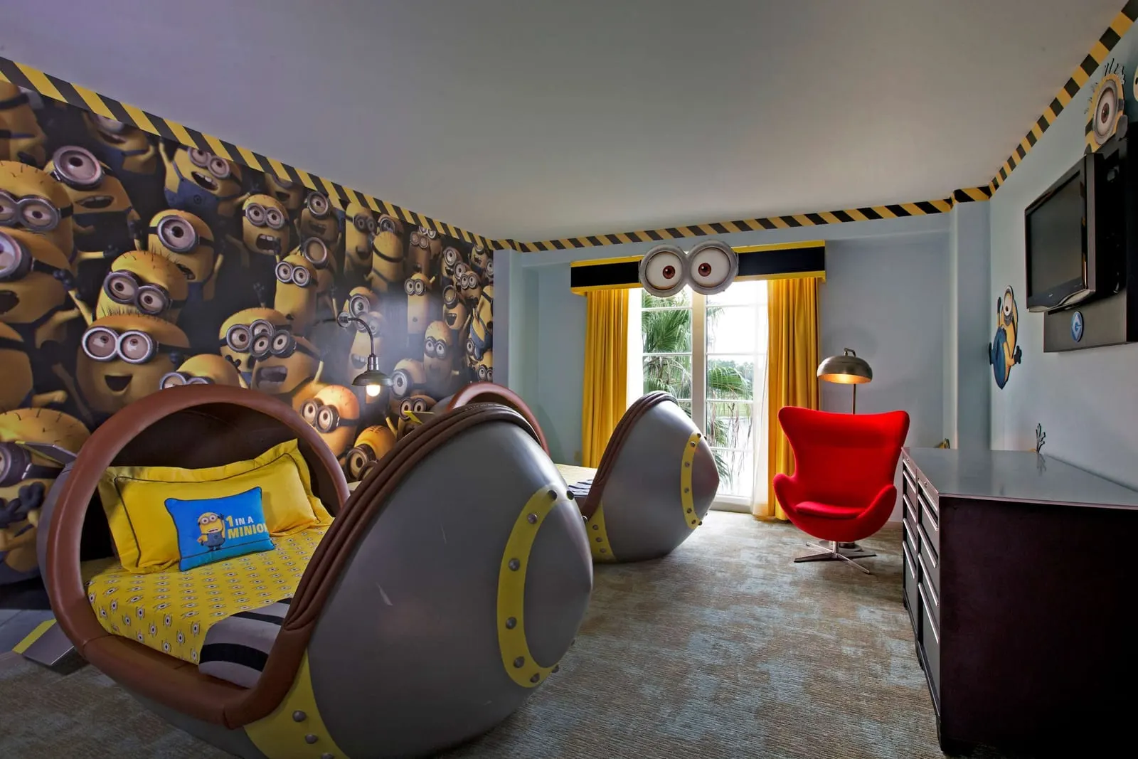 Loews Portofino Bay Hotel: Missile-shaped beds in a Despicable Me Kids' Suite
