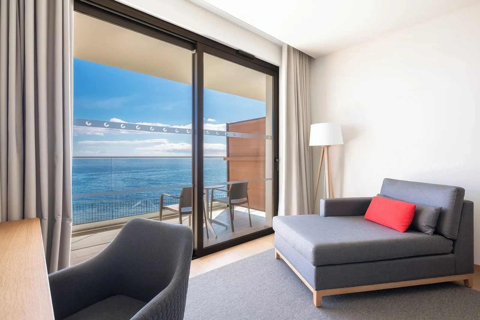 Sentido Galomar: A room's balcony over the open sea