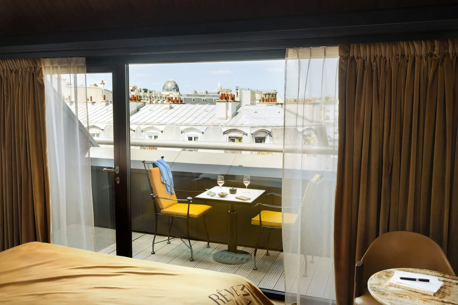 Hôtel Madame Rêve: A Paris View Deluxe Terrace over the rooftops