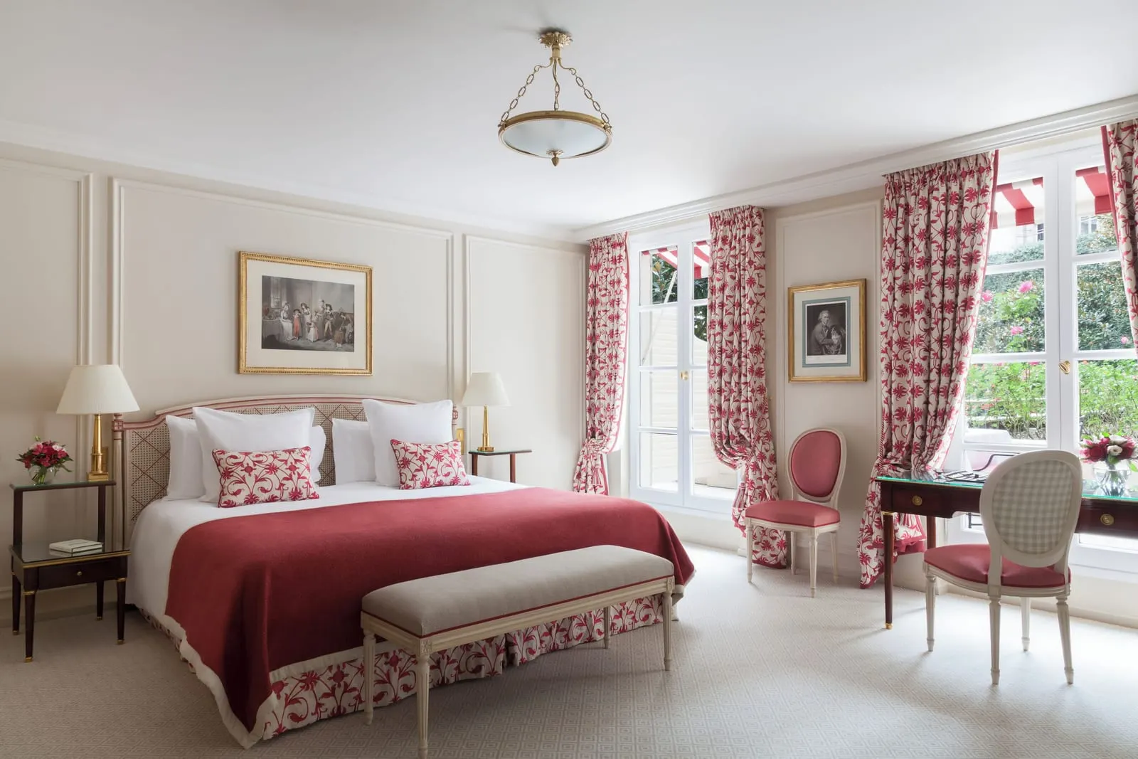 Le Bristol Paris: A Deluxe Room with balcony on the garden side