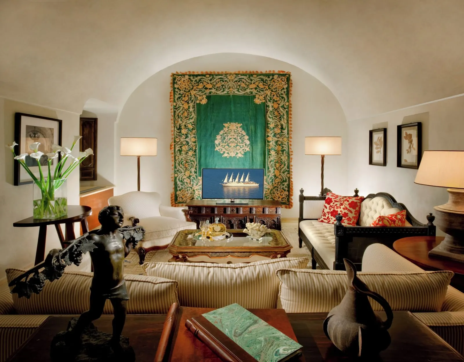 Monastero Santa Rosa Hotel & Spa: The Laurus suite, once the nuns' refectory