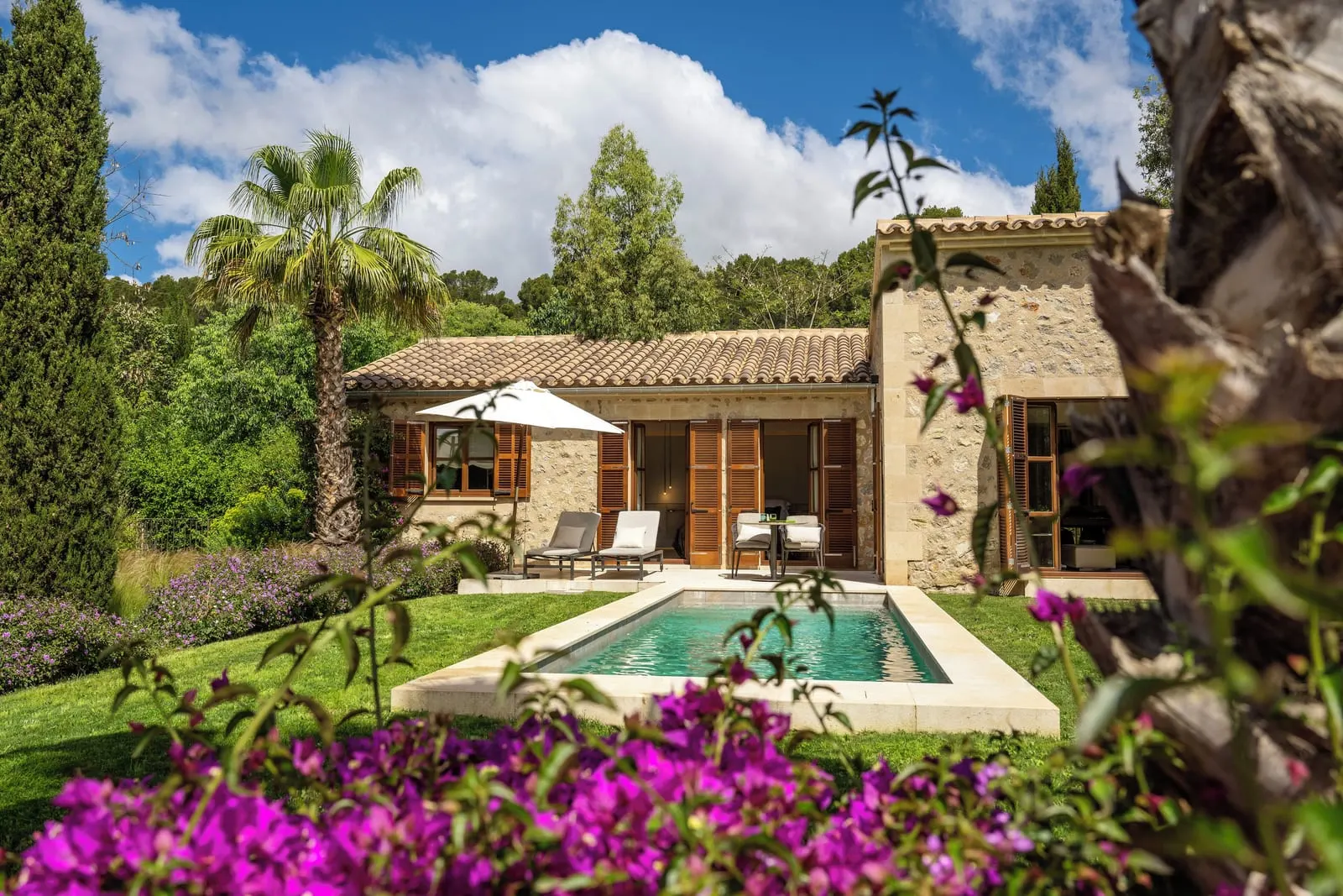Castell Son Claret: A Pool Suite with its private pool and garden