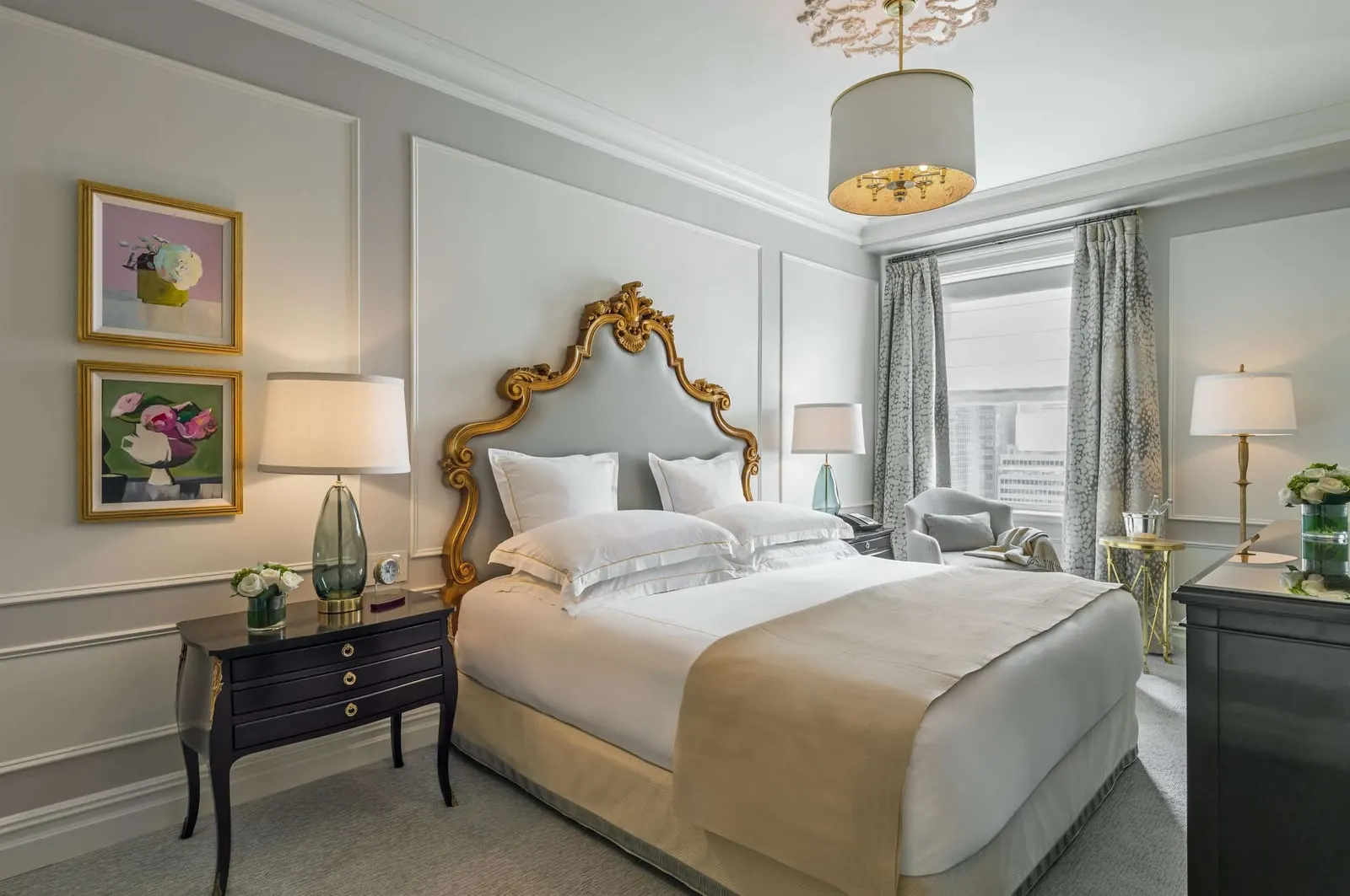 The Plaza: A guest room