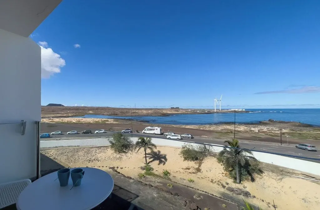 Corralejo Surfing Colors Hotel & Apartments: The sea from a Sky Sea View balcony