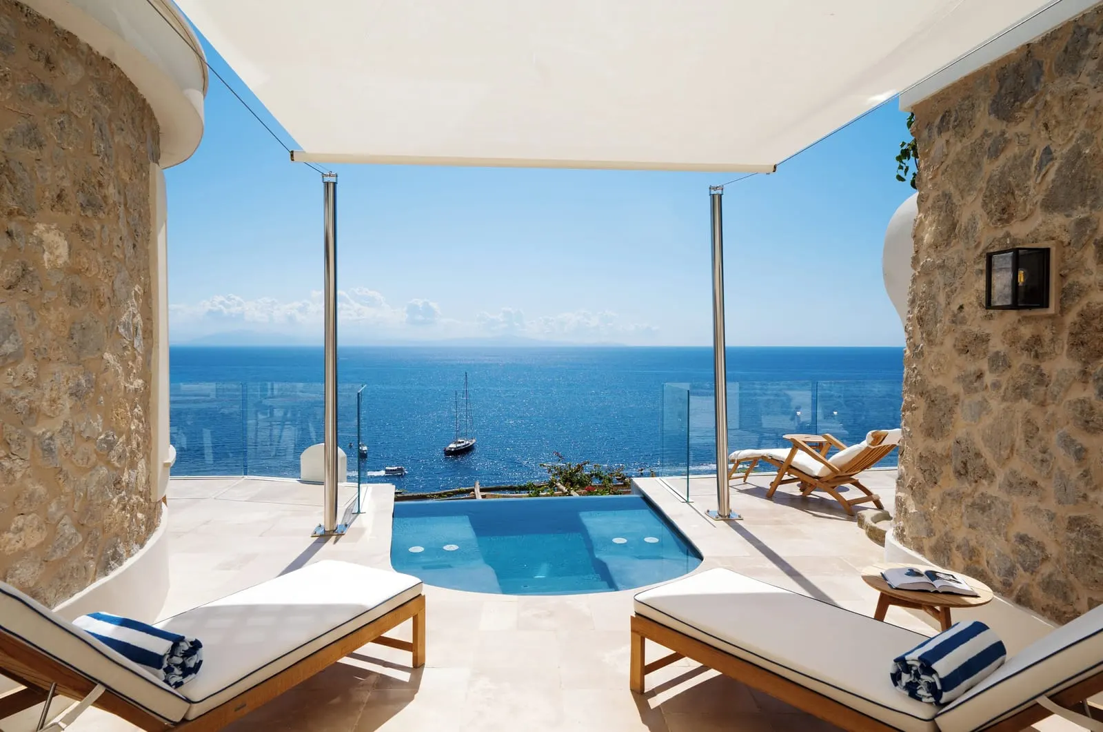 Borgo Santandrea: A Premium Suite plunge pool above the sea