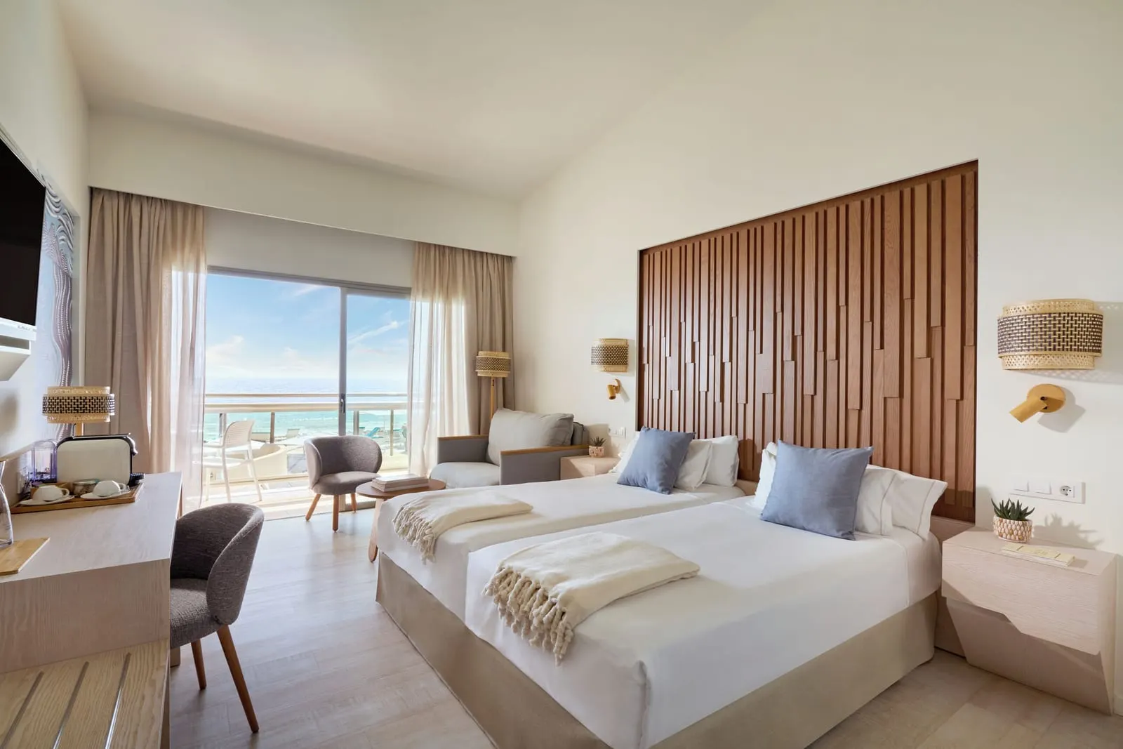 Iberostar Selection Fuerteventura Palace: A sea-view room with two single beds