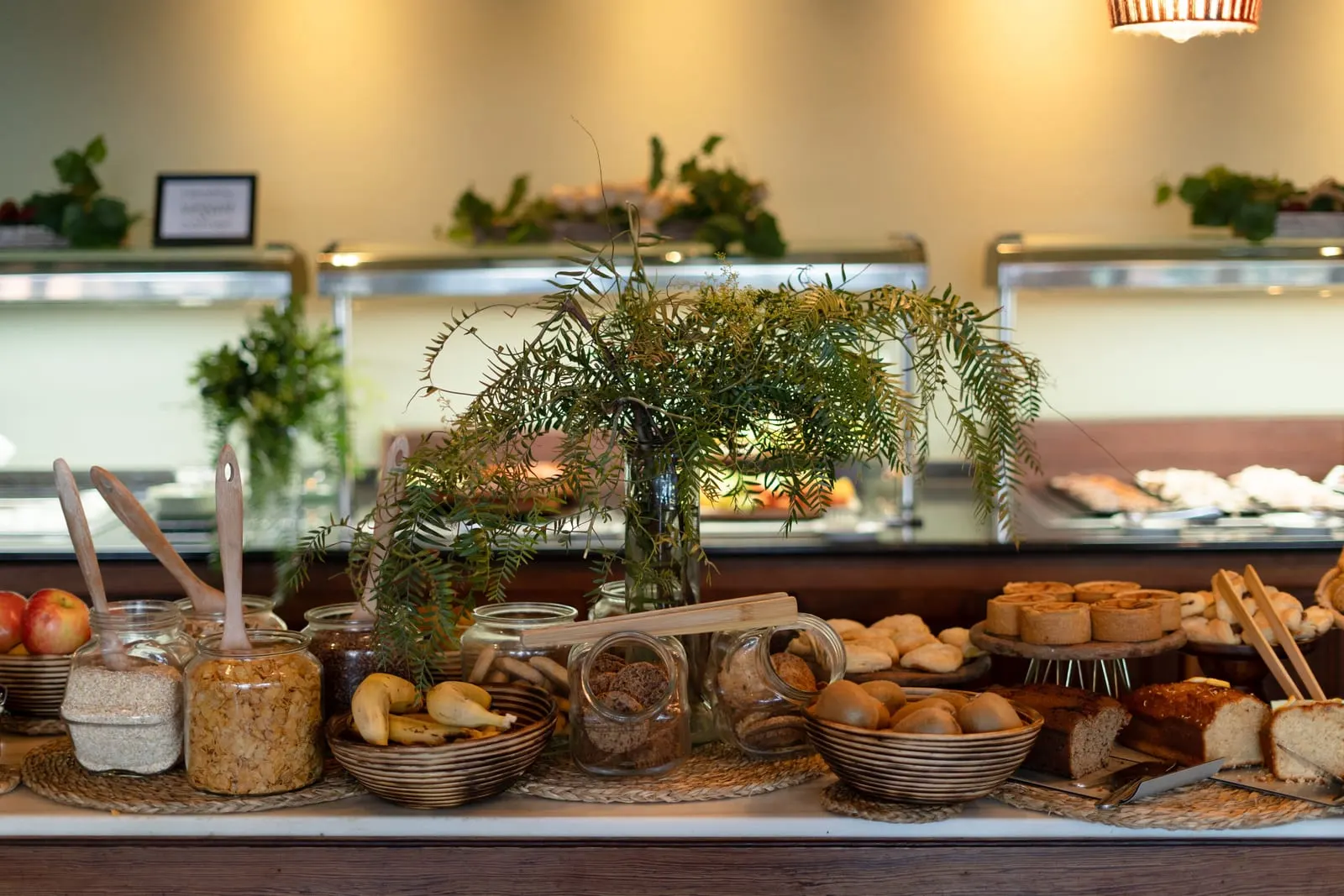 Maristel Hotel & Spa: Fruit, cereals and cakes on the breakfast buffet