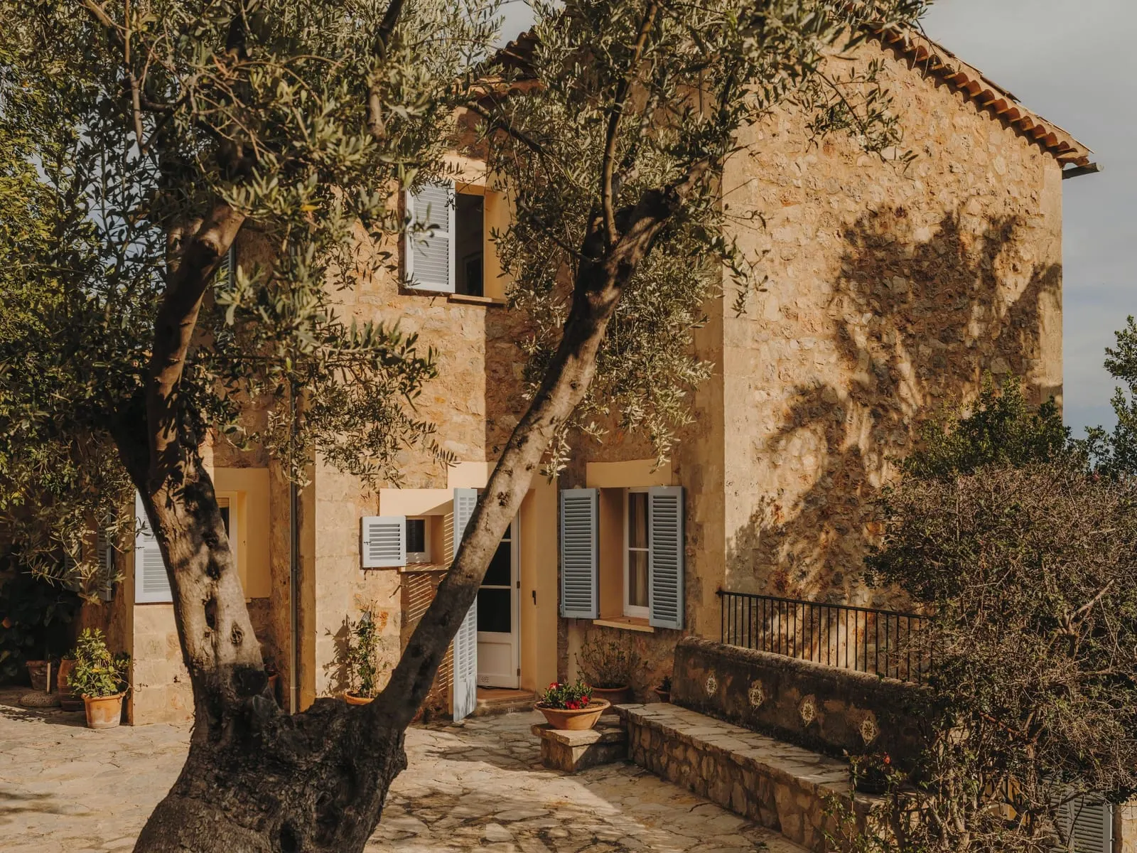 La Residencia, A Belmond Hotel: Honey-coloured stone, shutters and an olive tree