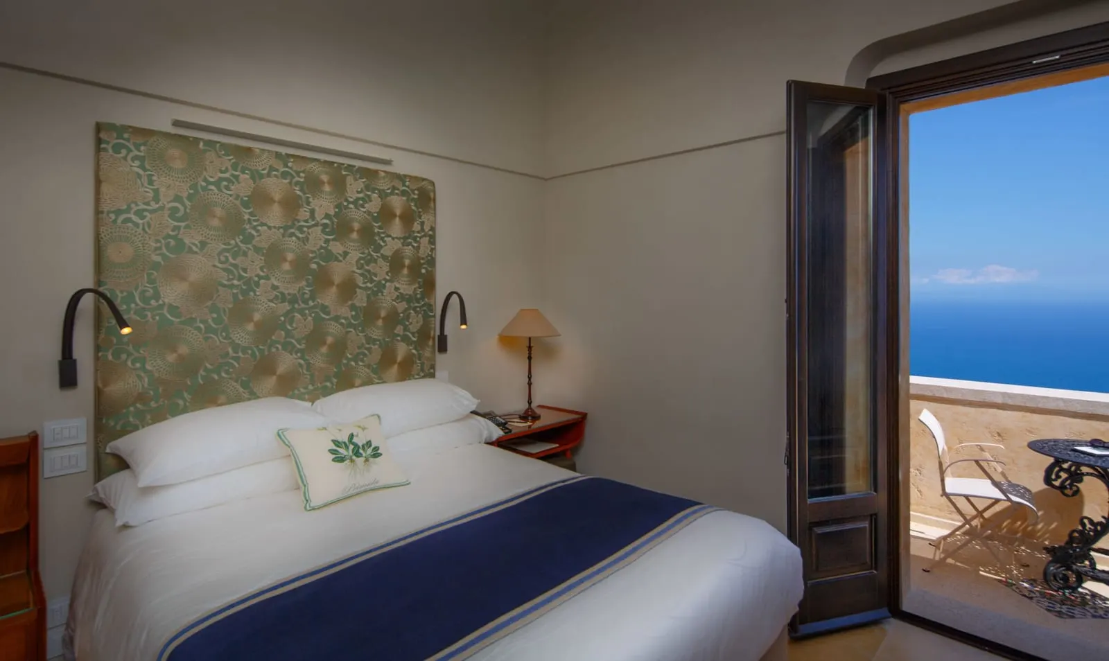 Monastero Santa Rosa Hotel & Spa: A room opening onto a sea-view terrace