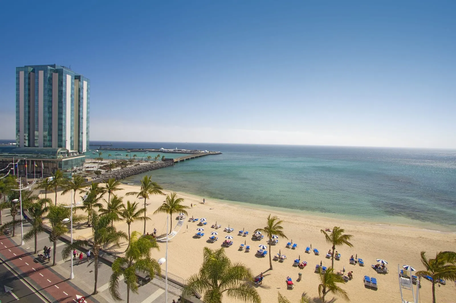 Hotel Lancelot: The beach and the bay from an upper floor