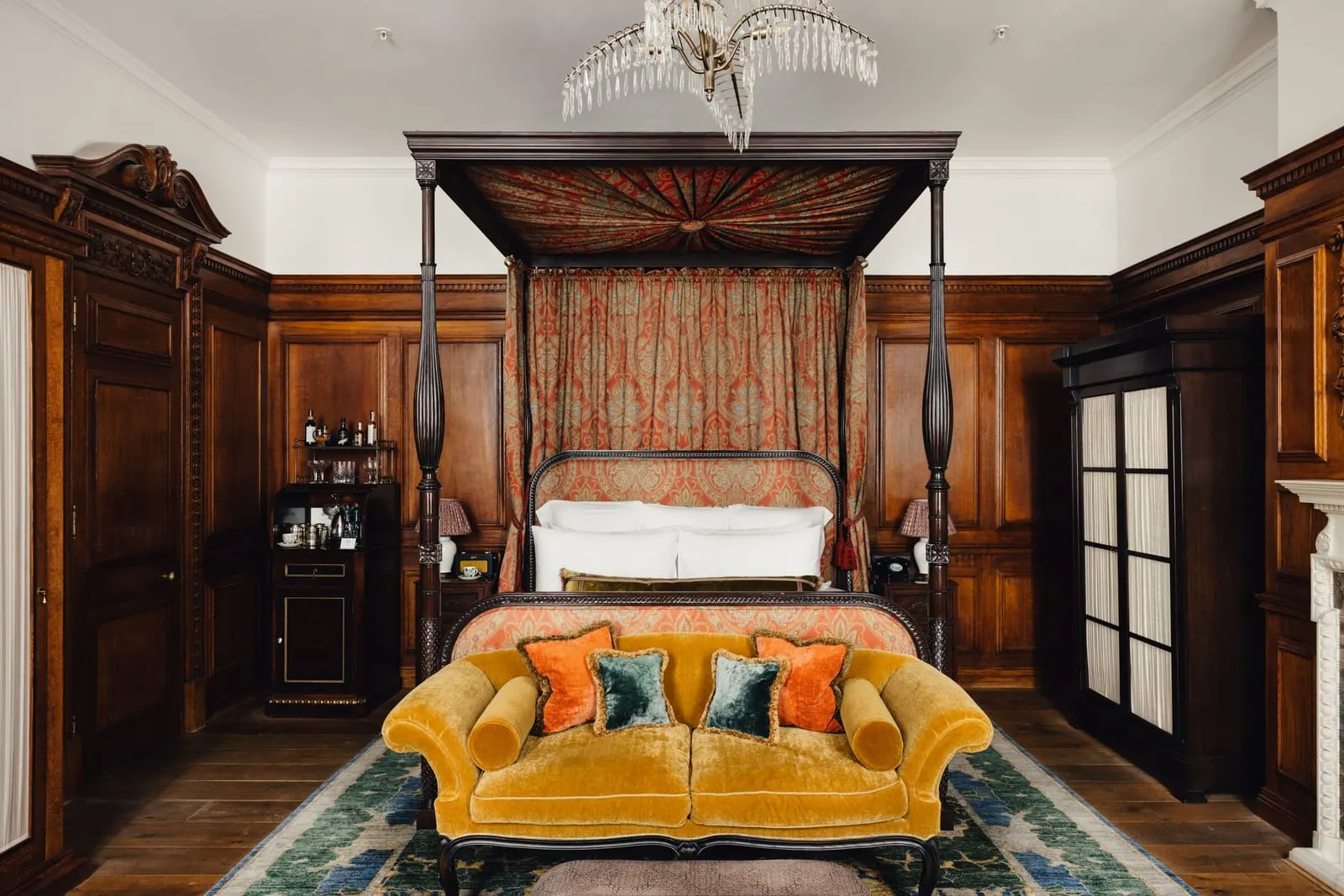 The Ned: A four-poster in a panelled room