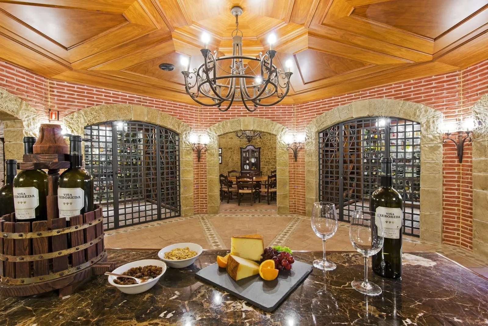 Elba Palace Golf Boutique Hotel: The wine cellar with its iron gates