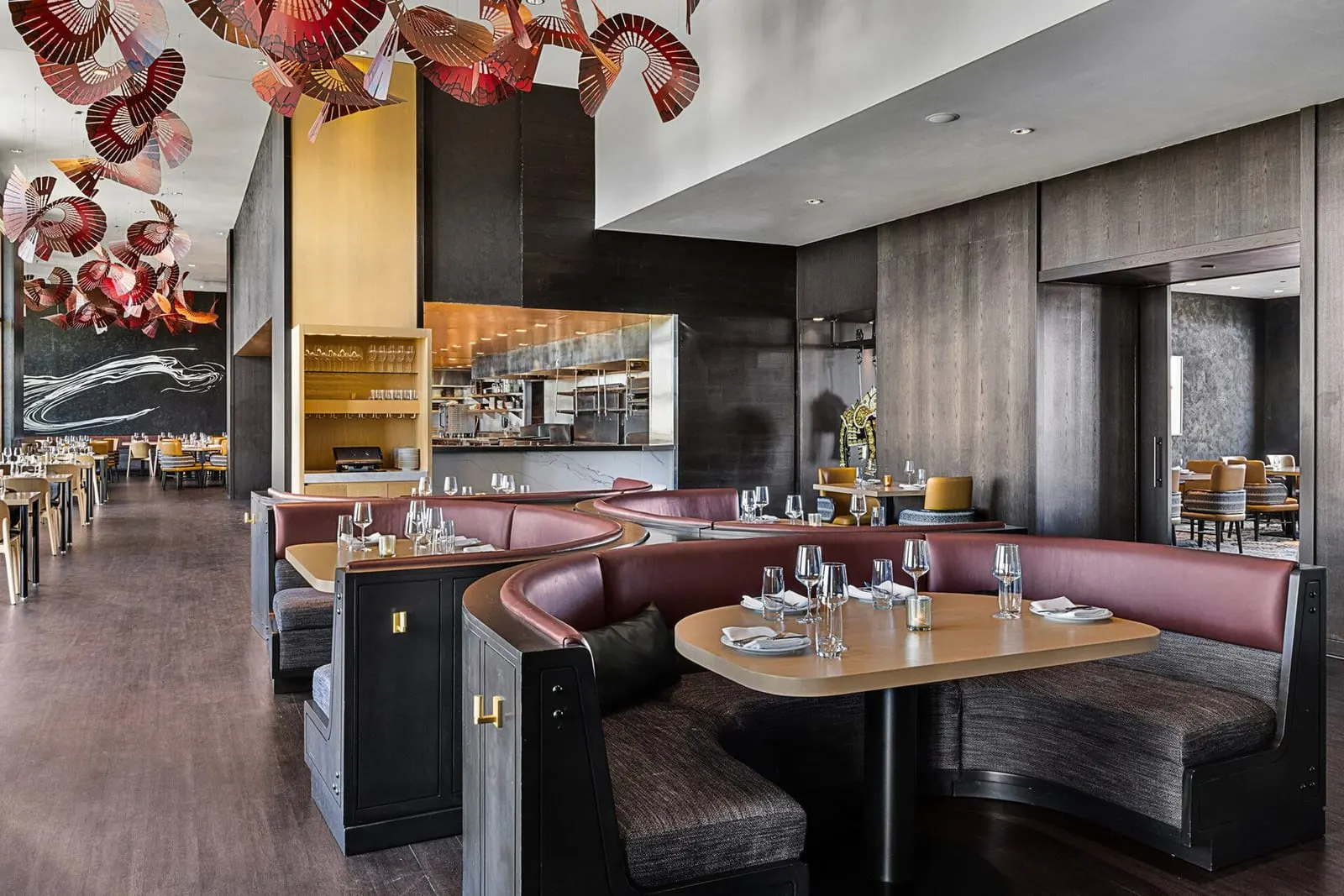 Four Seasons Resort Orlando at Walt Disney World Resort: Capa's dining room and open kitchen