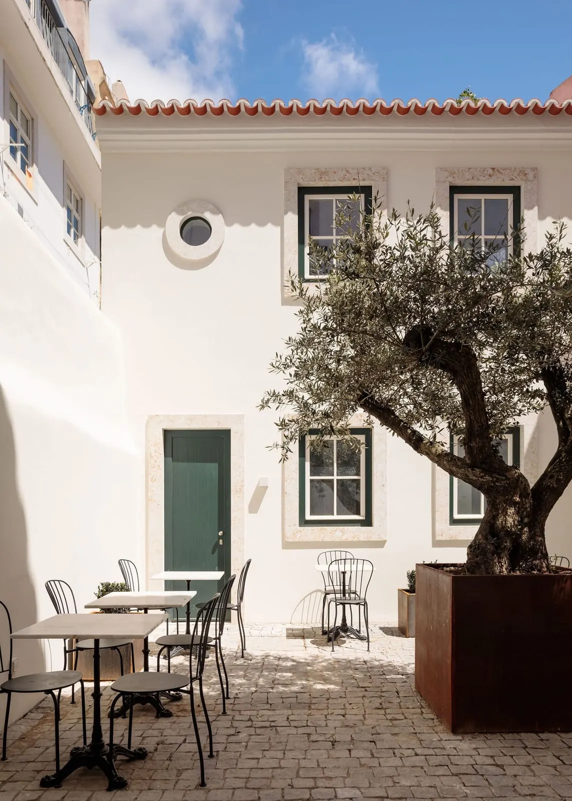 Hotel das Amoreiras: The courtyard