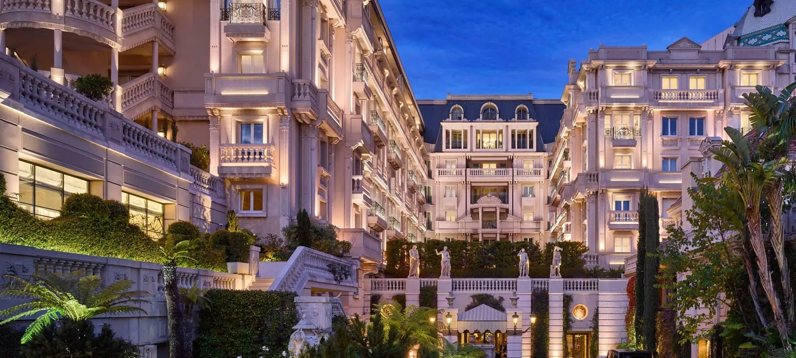 Hôtel Métropole Monte-Carlo: The façade lit at night