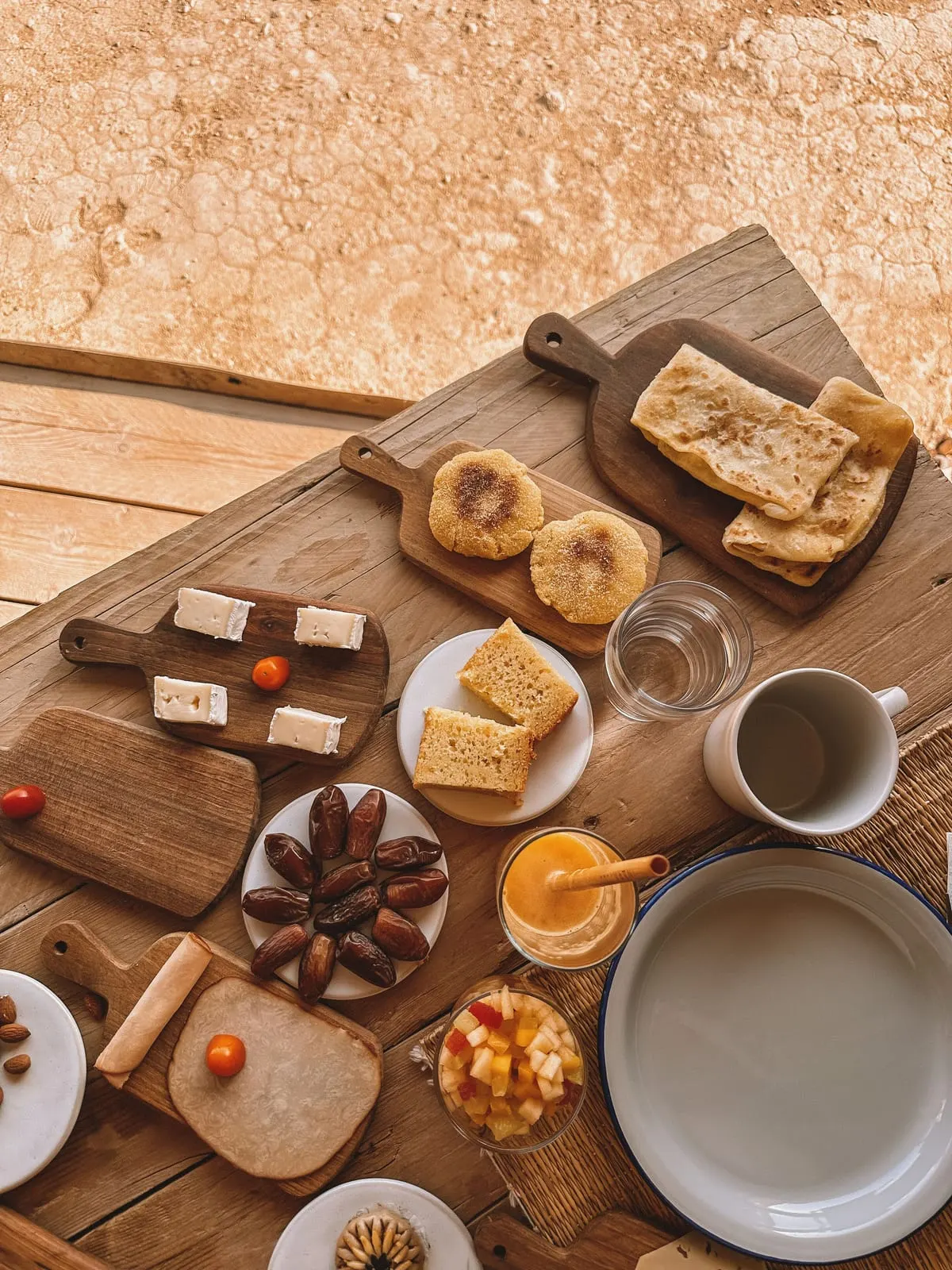 Inara Camp: Breakfast of Moroccan breads, dates and honey