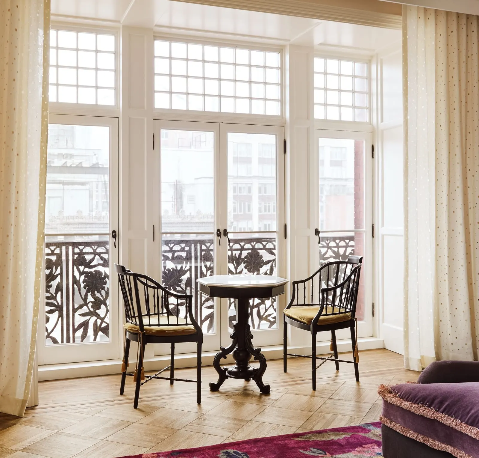 Hotel Chelsea: French windows onto an iron balcony
