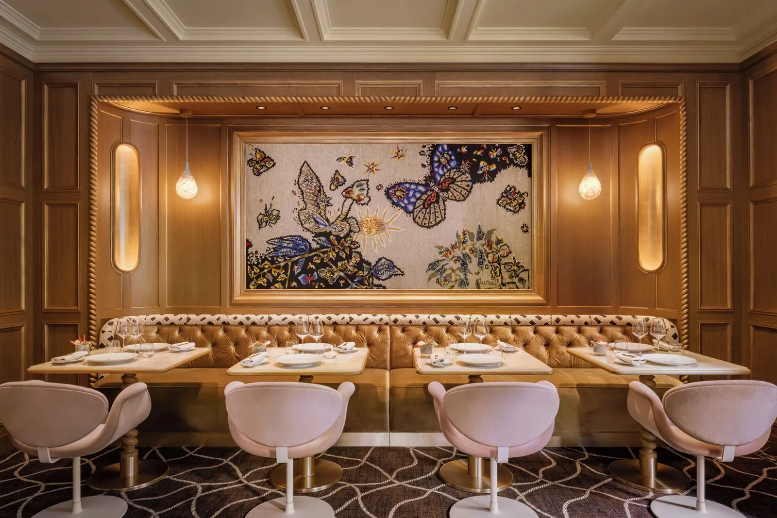 Le Pavillon de la Reine: Anne, the MICHELIN-starred dining room