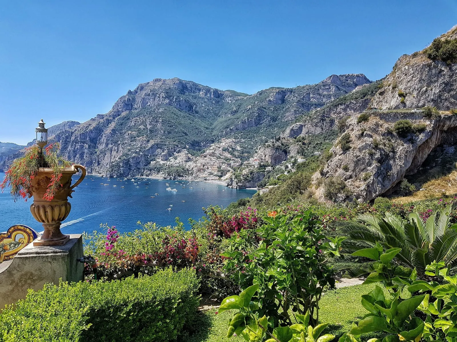 Il San Pietro di Positano: Flowering garden terraces above the bay