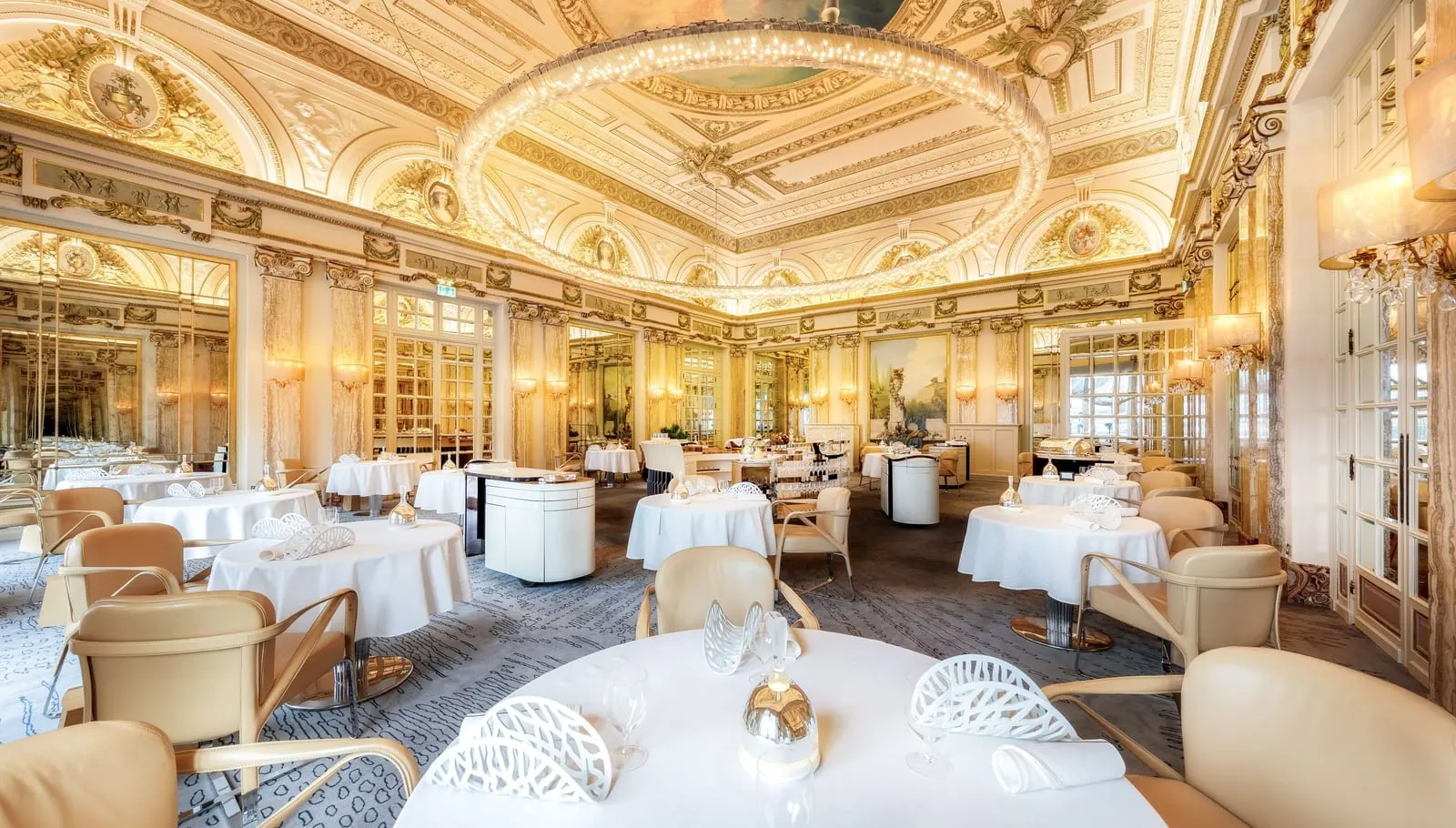 Hôtel de Paris Monte-Carlo: The Louis XV dining room