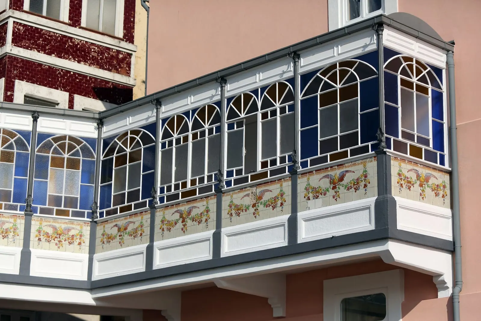 1872 River House: The corner balcony