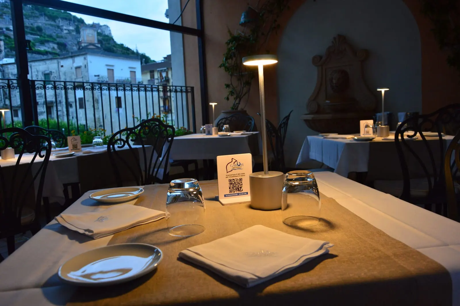 Hotel Santa Lucia: A table on the restaurant terrace