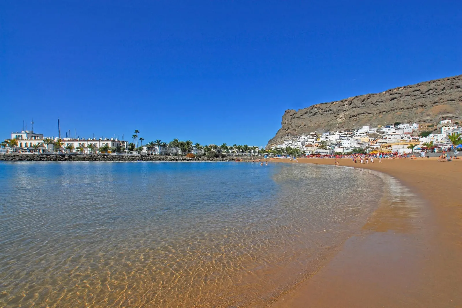 Hotel Cordial Mogán Playa: Playa de Mogán, four minutes from the garden gate
