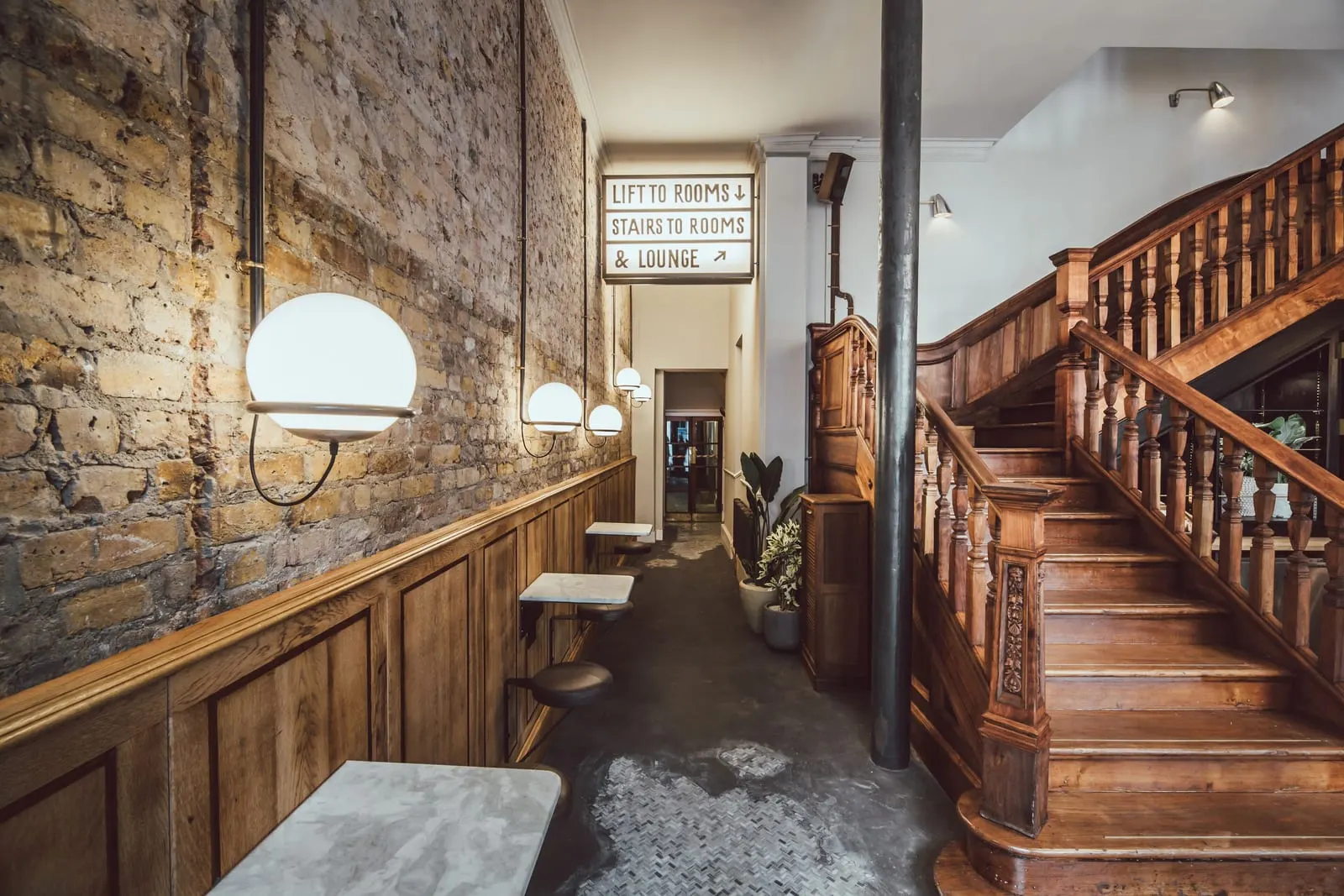 The Pilgrm: Brick, wainscot and two staircases