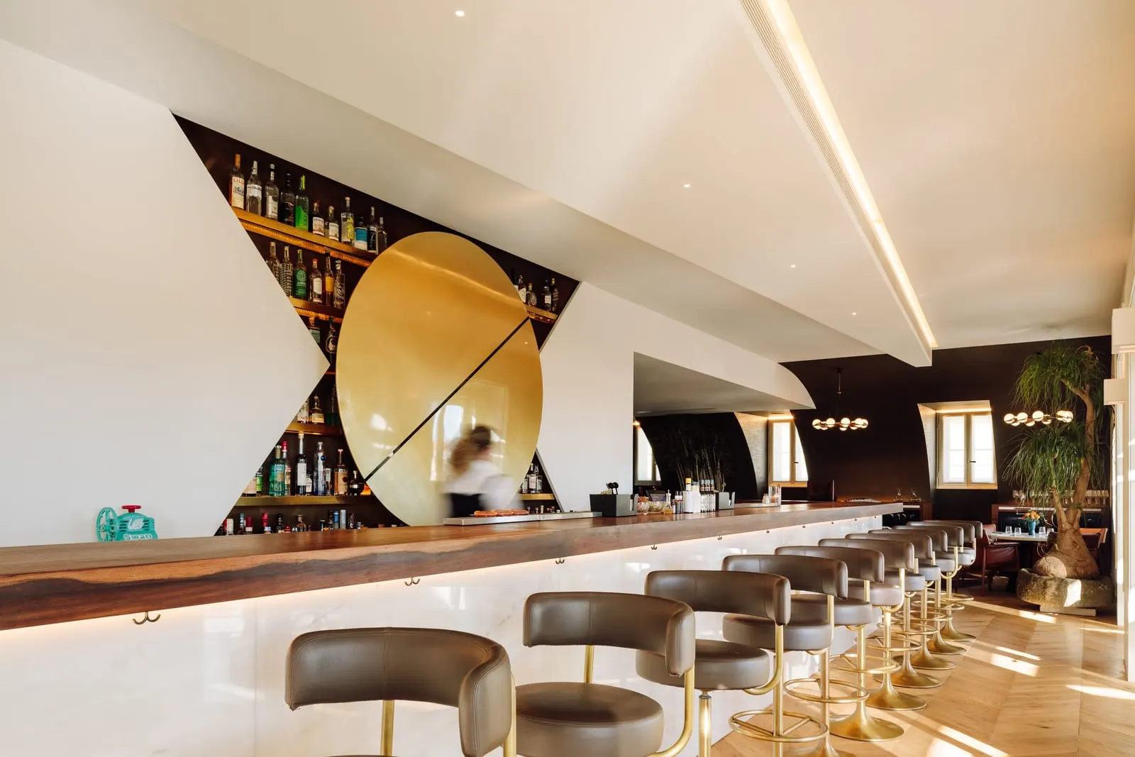 Bairro Alto Hotel: The bar