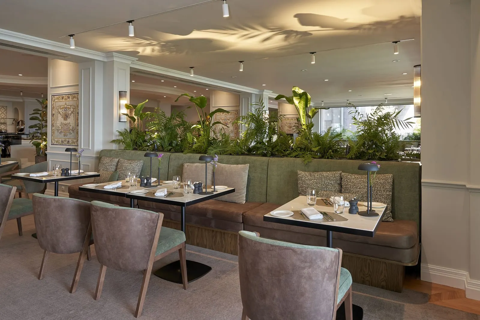 The Cliff Bay: The main restaurant