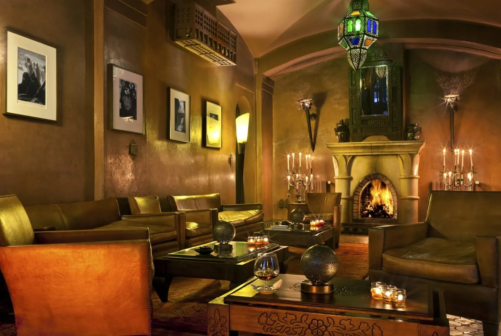 Dar Rhizlane: The lounge with its fire lit