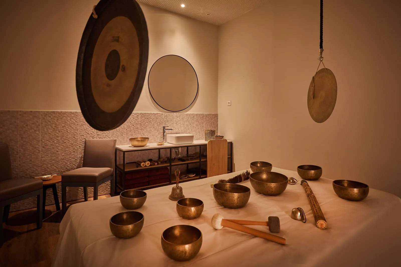 Secrets Lanzarote Resort & Spa: Singing bowls and gongs in a treatment room