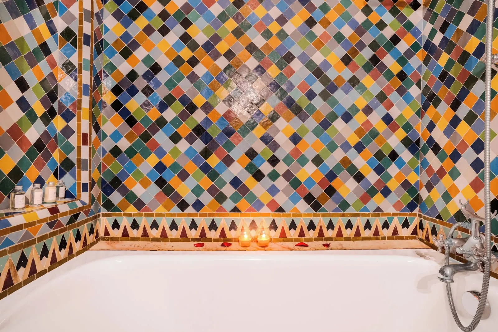 Dar Rhizlane: A bath set in bright zellige tiles