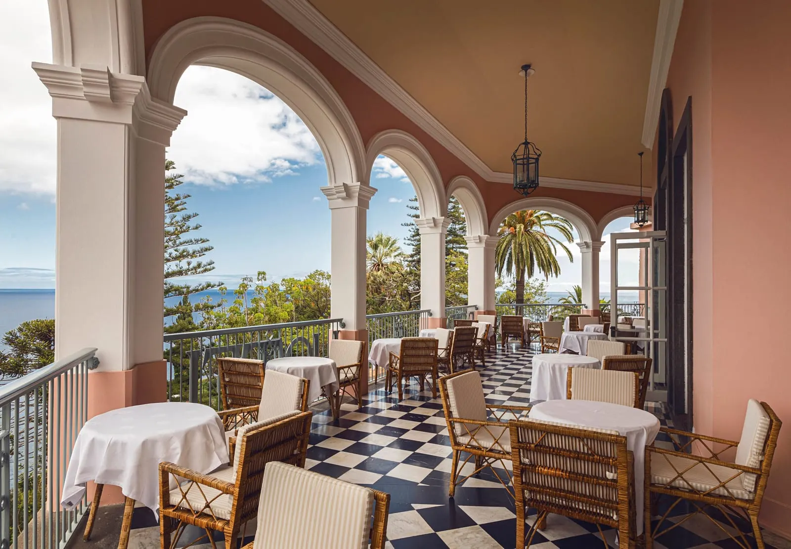 Reid's Palace, A Belmond Hotel: The arched terrace above the sea