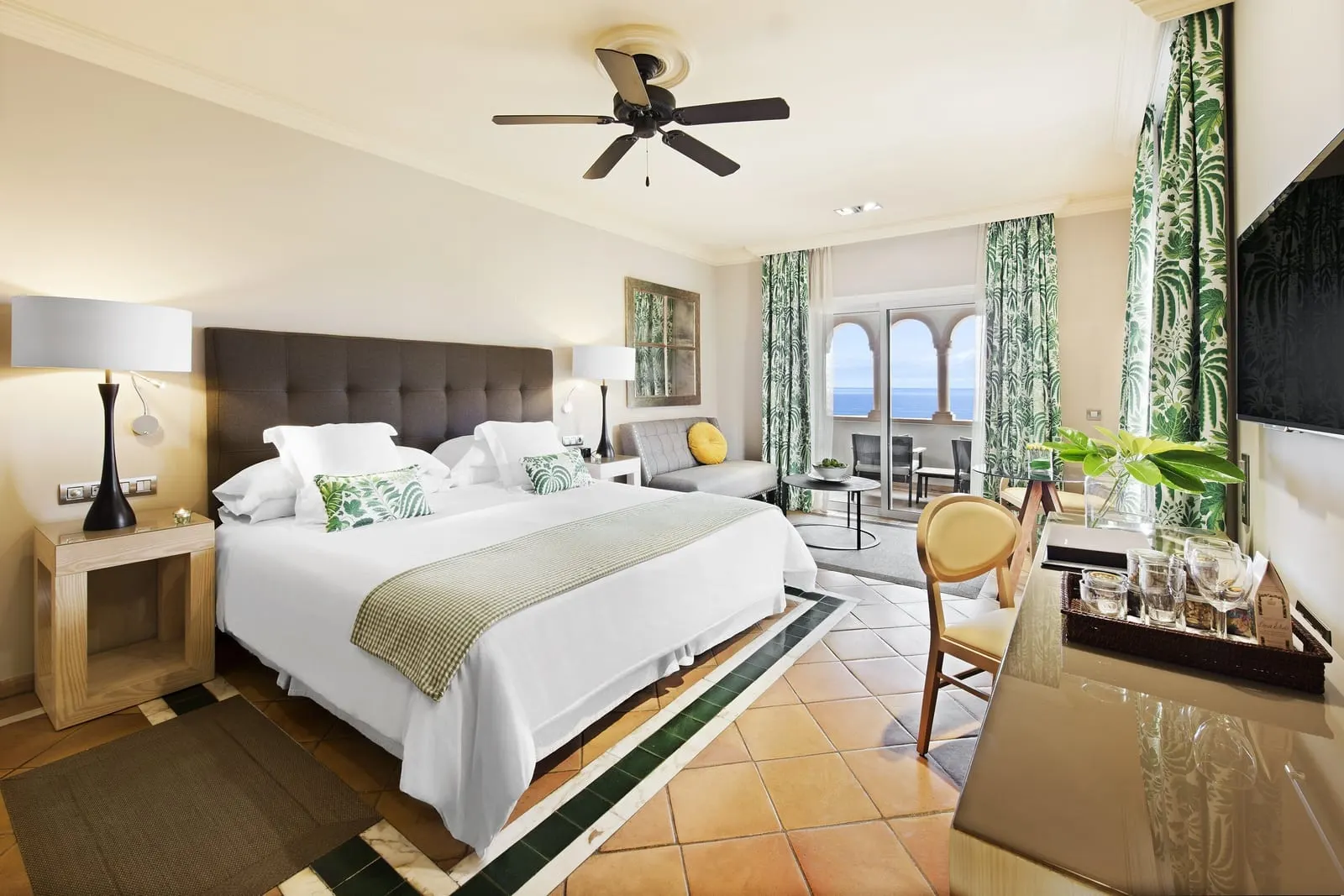 Bahía del Duque: Casas Ducales bedroom with sea view
