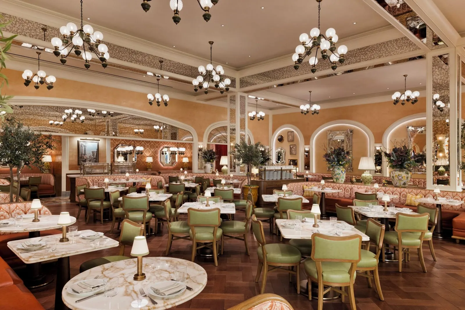 Fontainebleau Las Vegas: Mother Wolf, Evan Funke's Roman trattoria