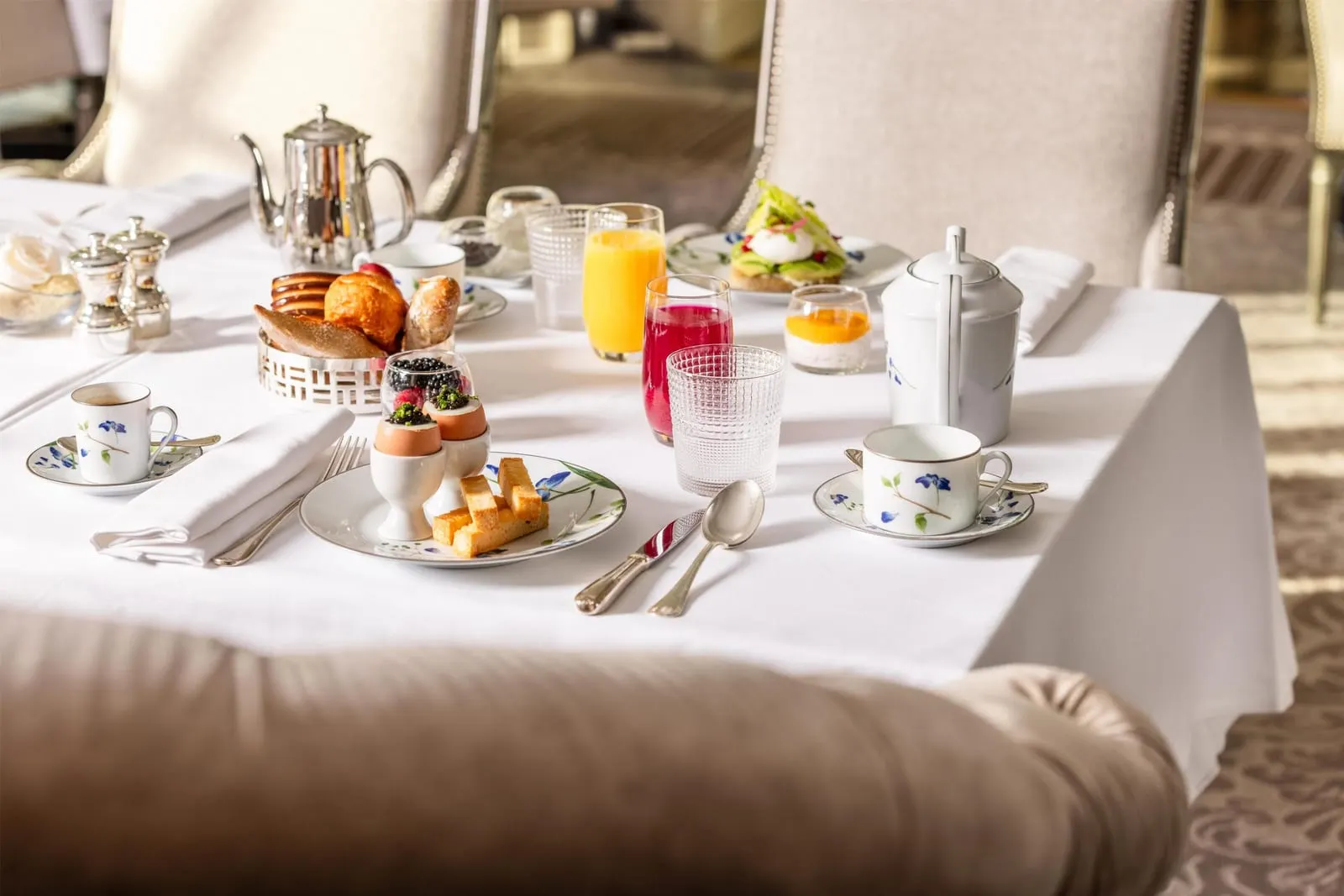 Shangri-La Paris: Breakfast of eggs, pastries and juices