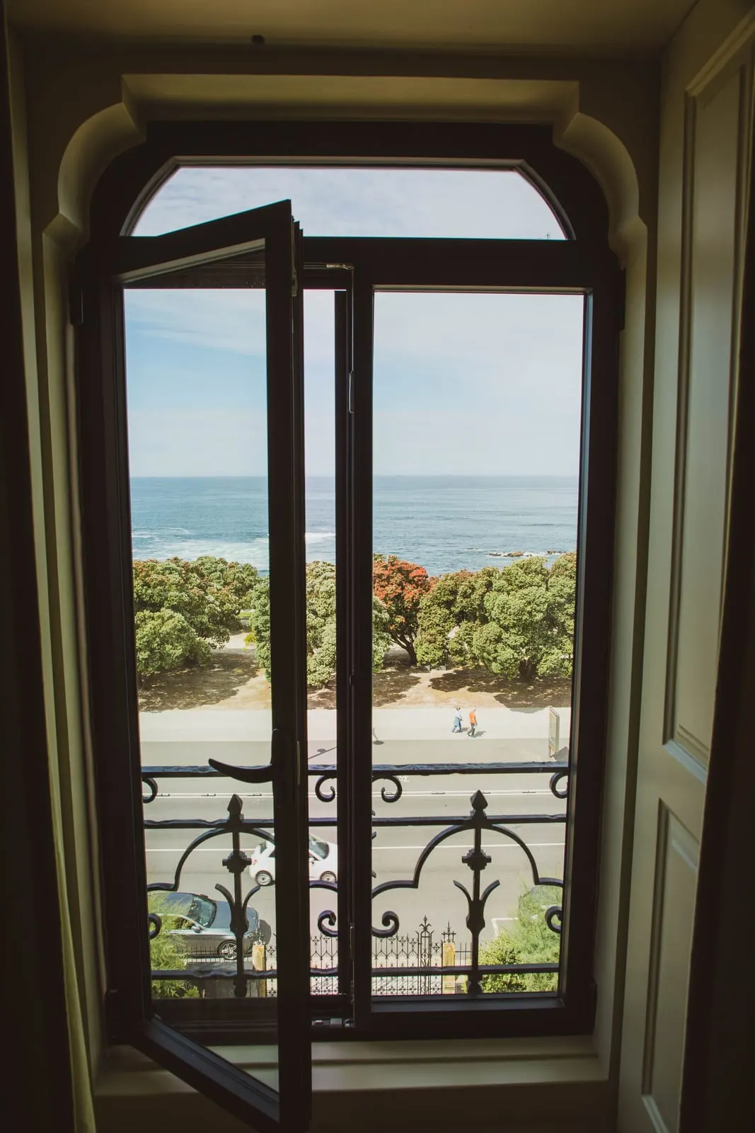 Vila Foz Hotel & Spa: A palace room, the sea in the window