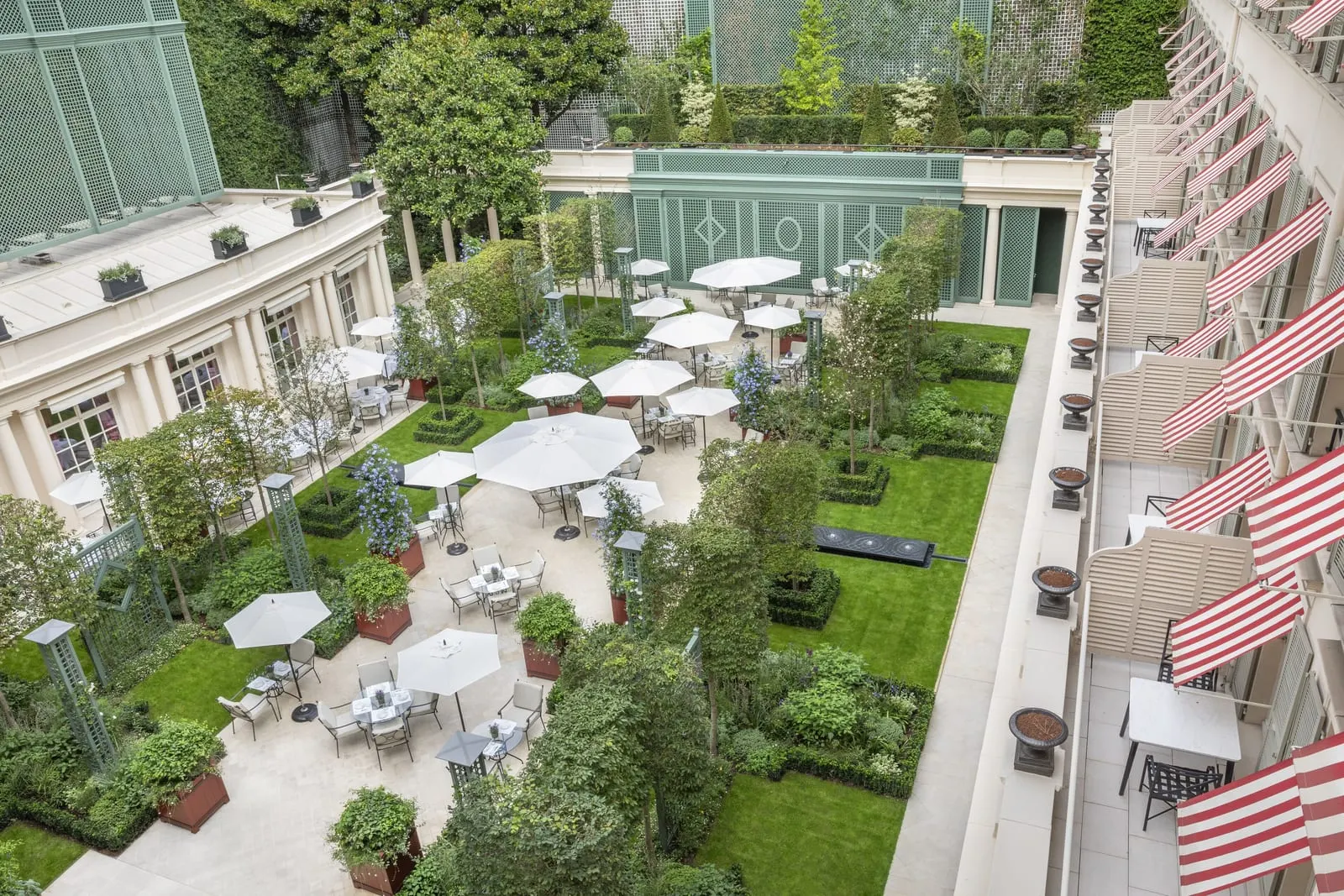 Le Bristol Paris: The 1,200 m² garden at the heart of the hotel