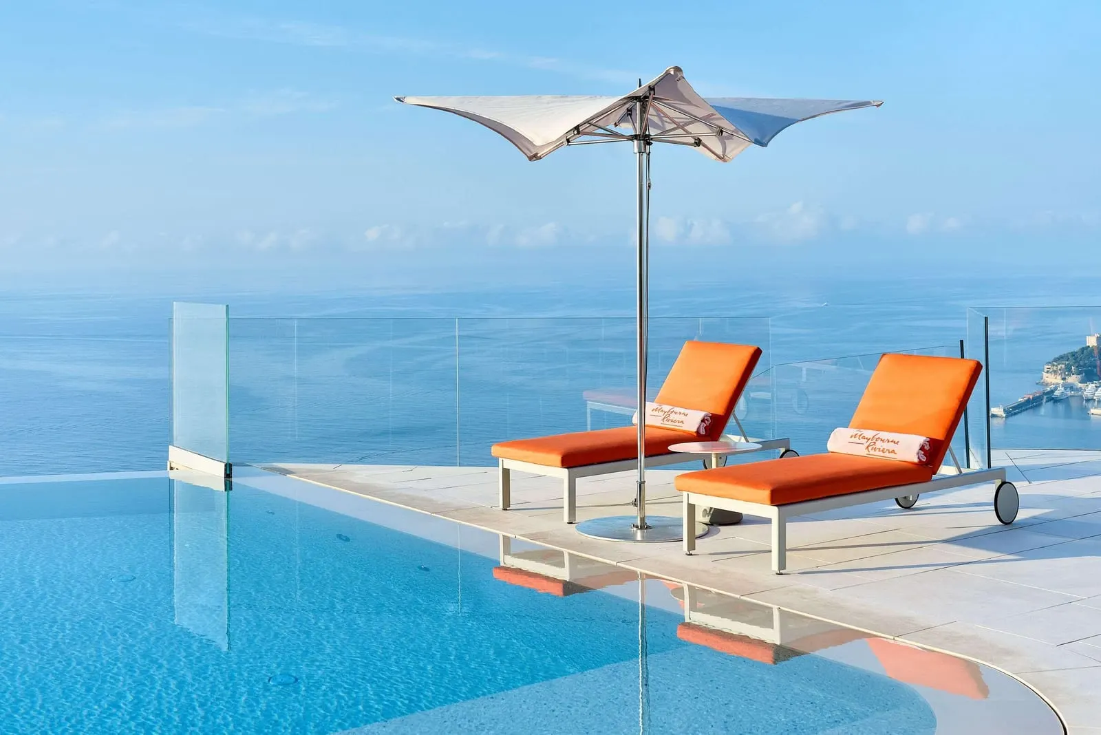 The Maybourne Riviera: Poolside above the sea