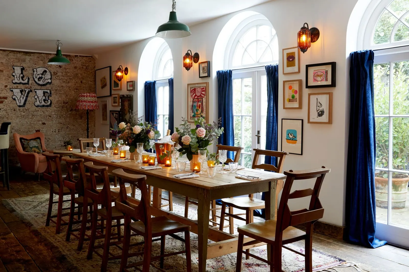 Artist Residence London: The dining room