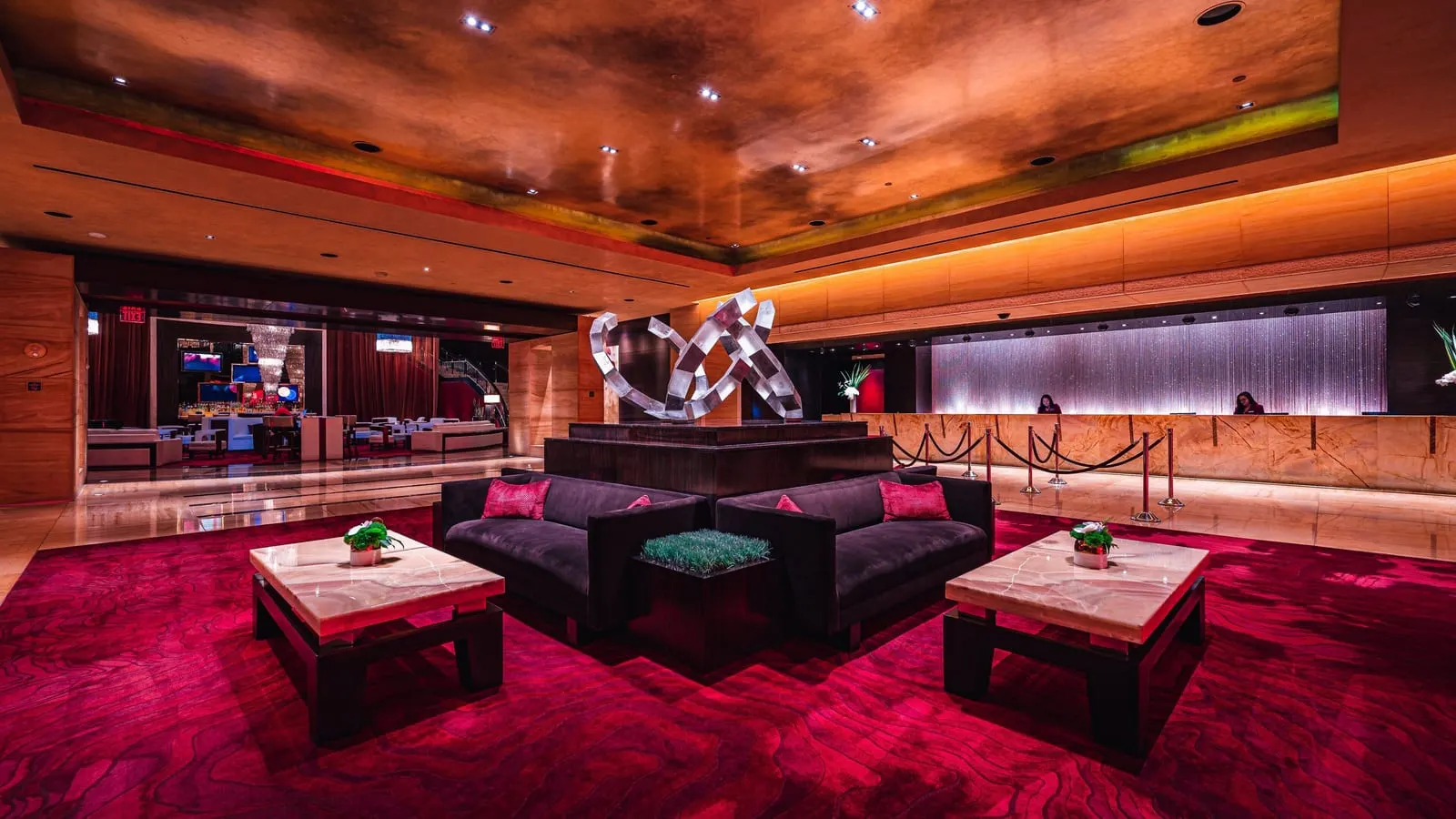 Red Rock Casino Resort & Spa: The hotel lobby and front desk