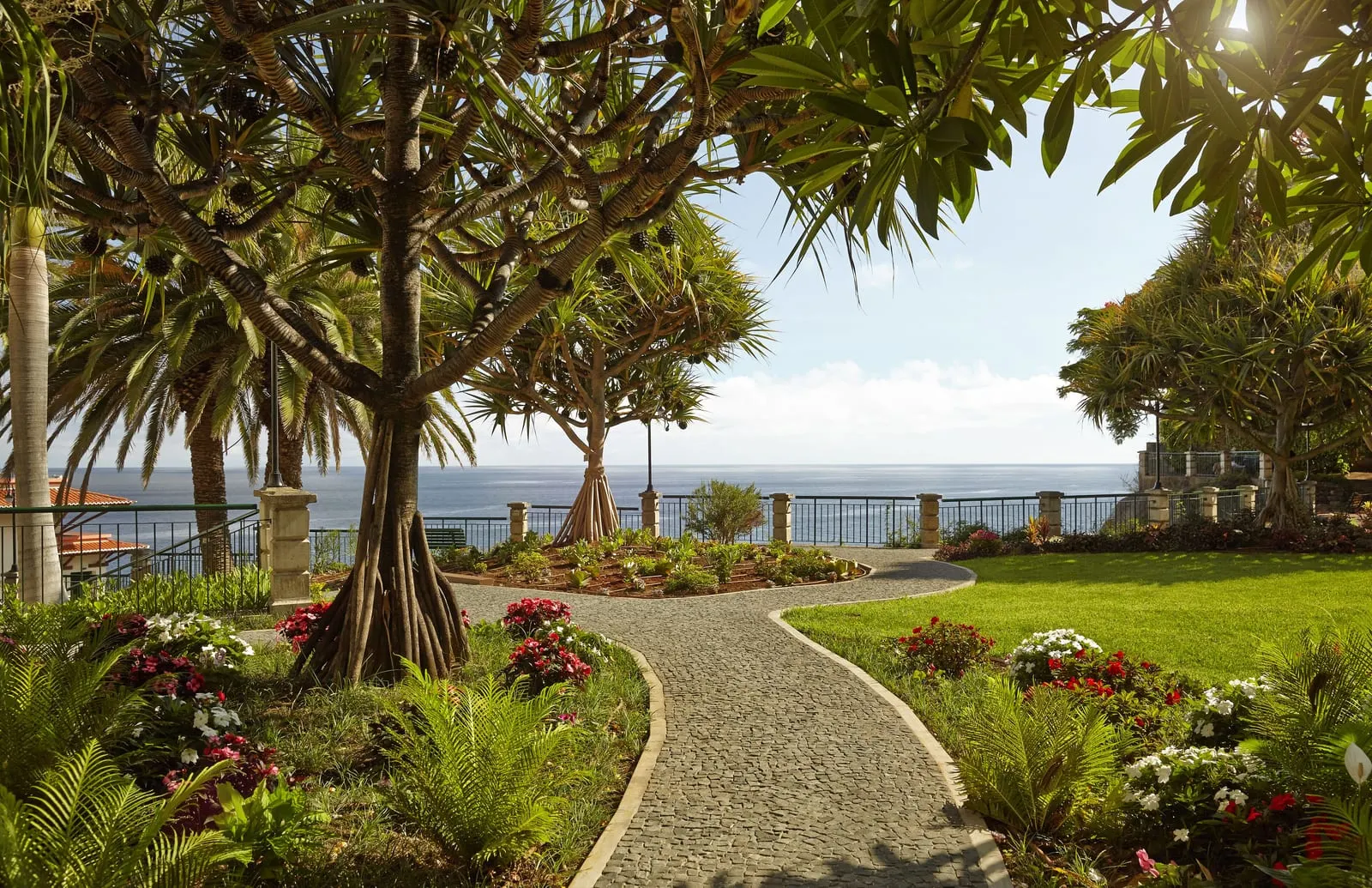 The Cliff Bay: Garden paths on the hotel's promontory
