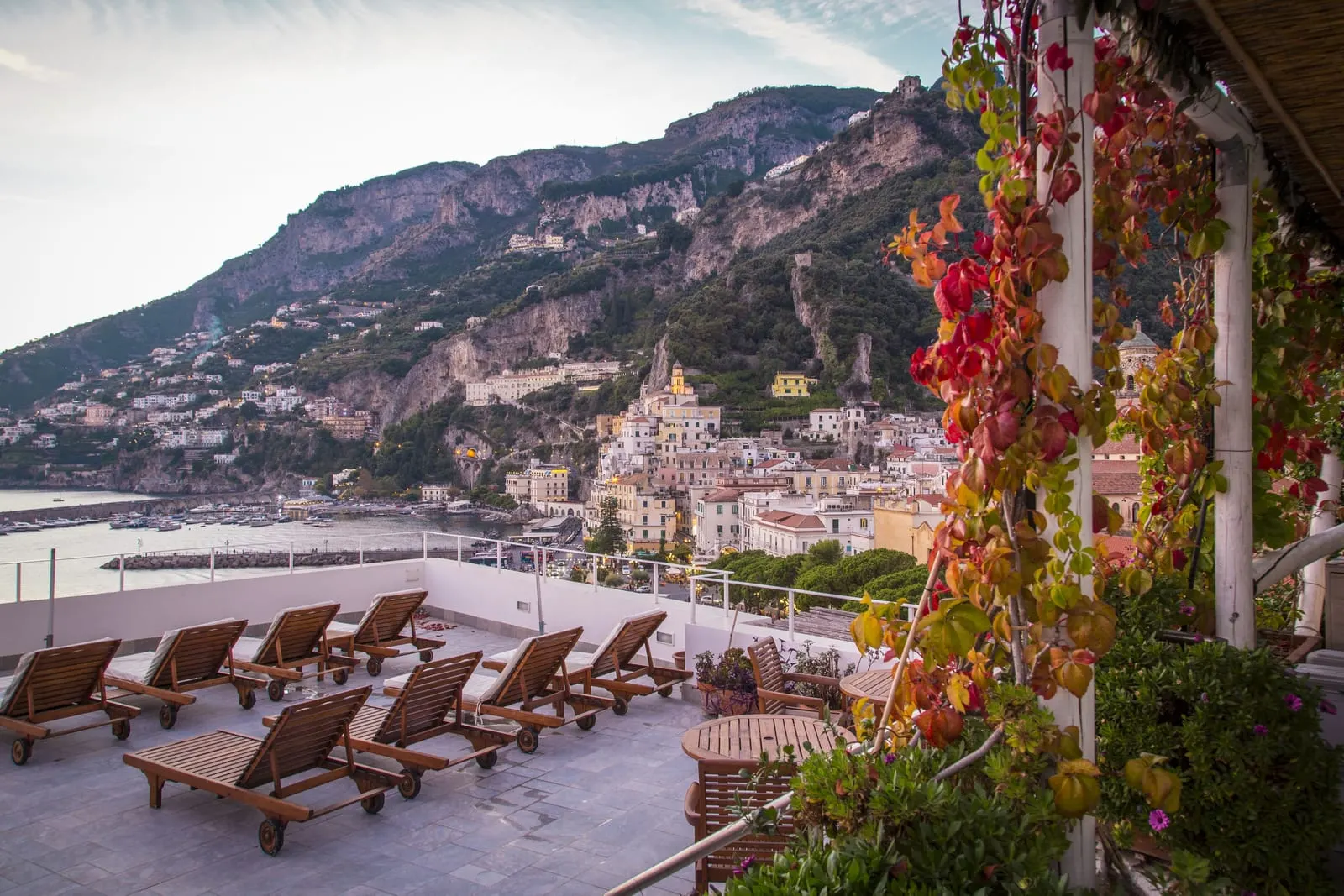 Hotel Marina Riviera: The rooftop terrace above Amalfi and its harbour
