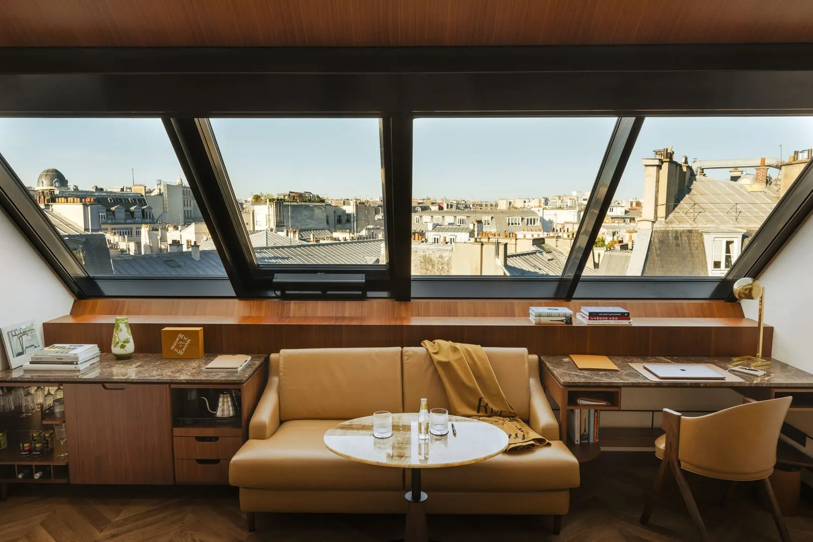 Hôtel Madame Rêve: A Paris View Deluxe Atelier facing the rooftops
