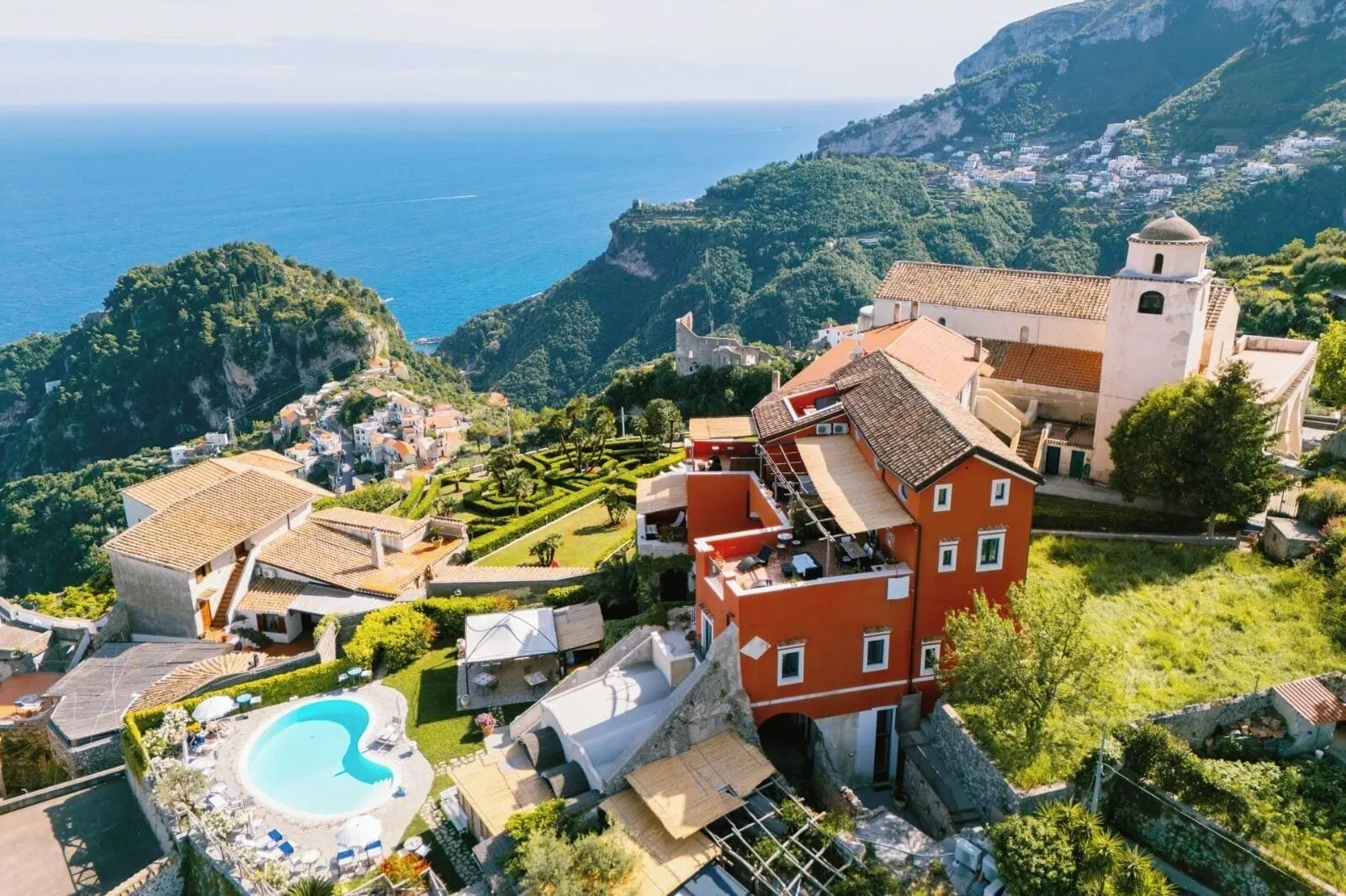 Palazzo Pascal: The palazzo above its pool and the sea