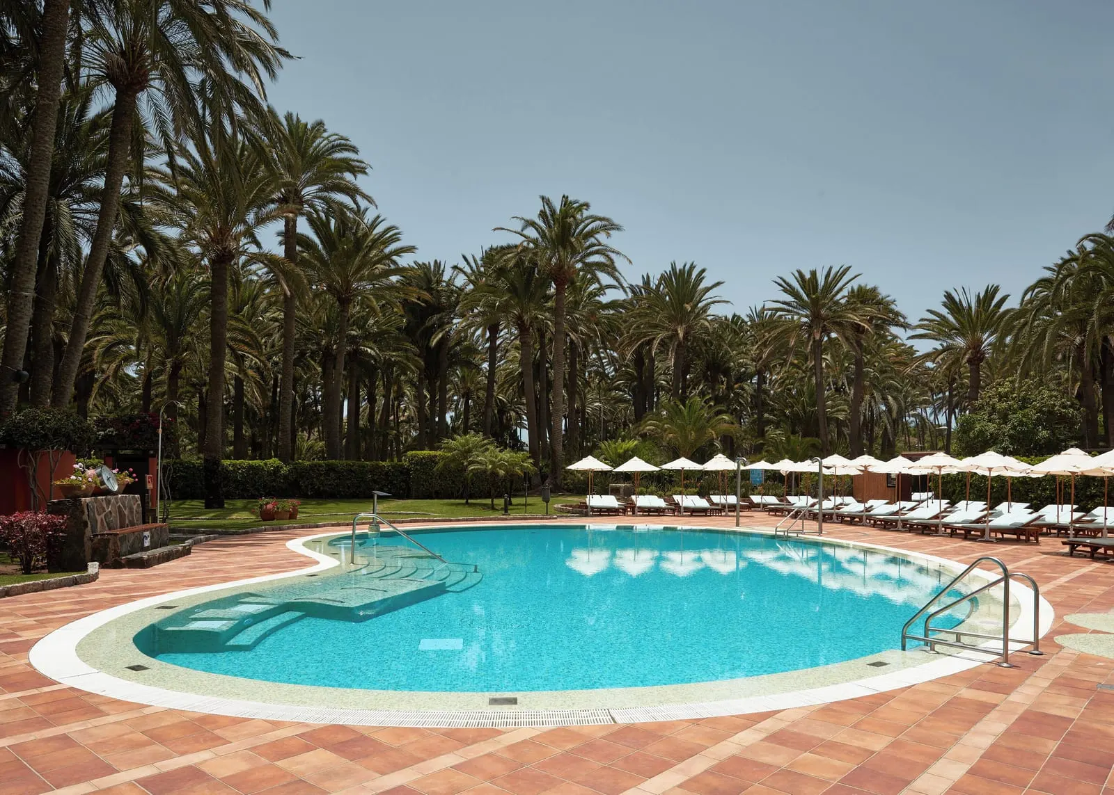 Seaside Palm Beach: The adults-only saltwater wellness pool