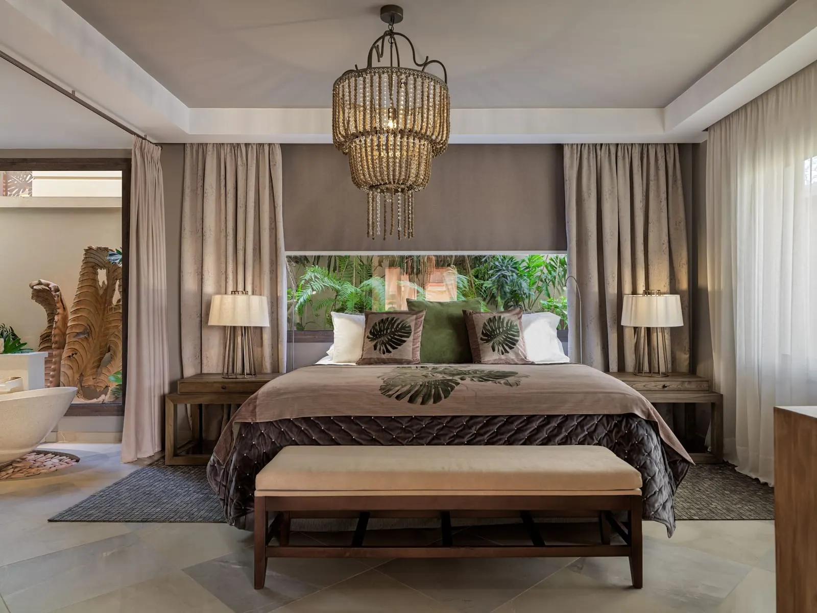 Royal River Luxury Hotel: Bedroom