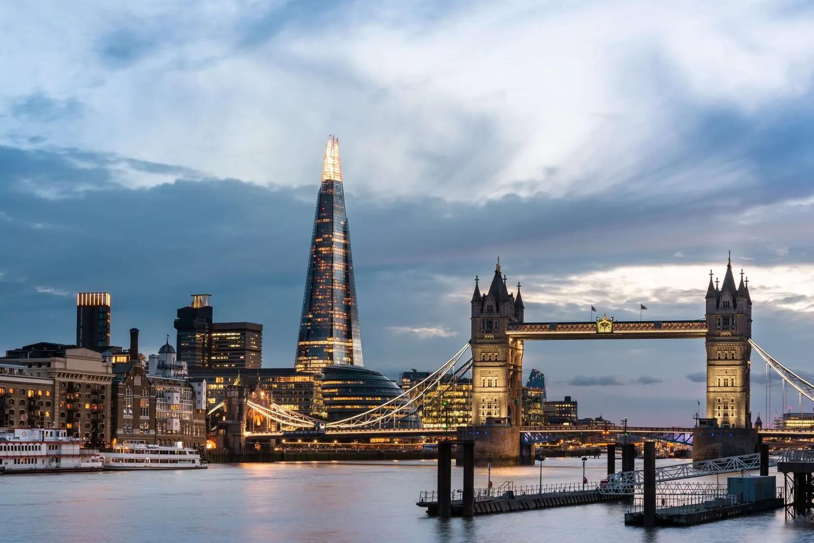 Shangri-La The Shard, London: Tower Bridge and the Shard at dusk