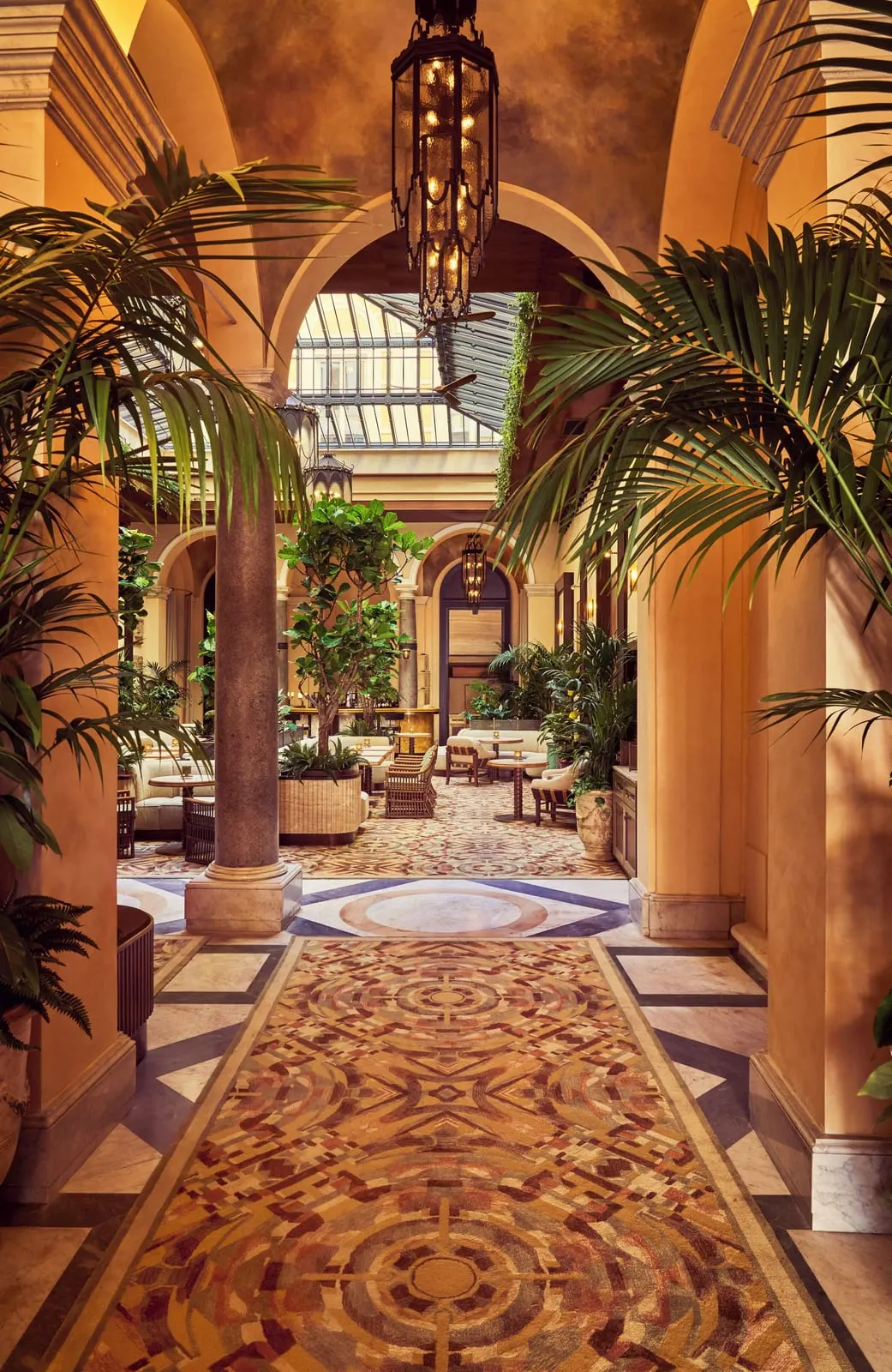 Orient Express La Minerva: The atrium under its glass roof